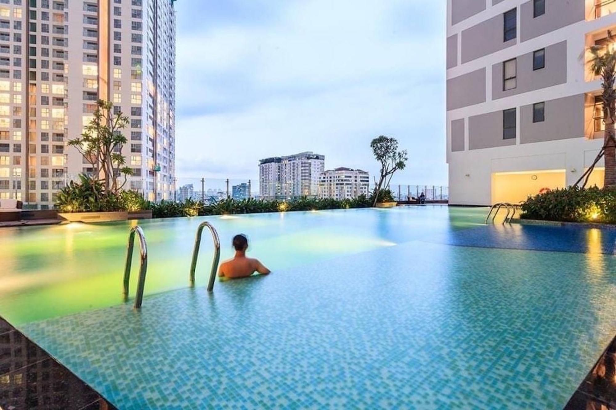 Zo Rivergate Free Pool * TP. Hồ Chí Minh