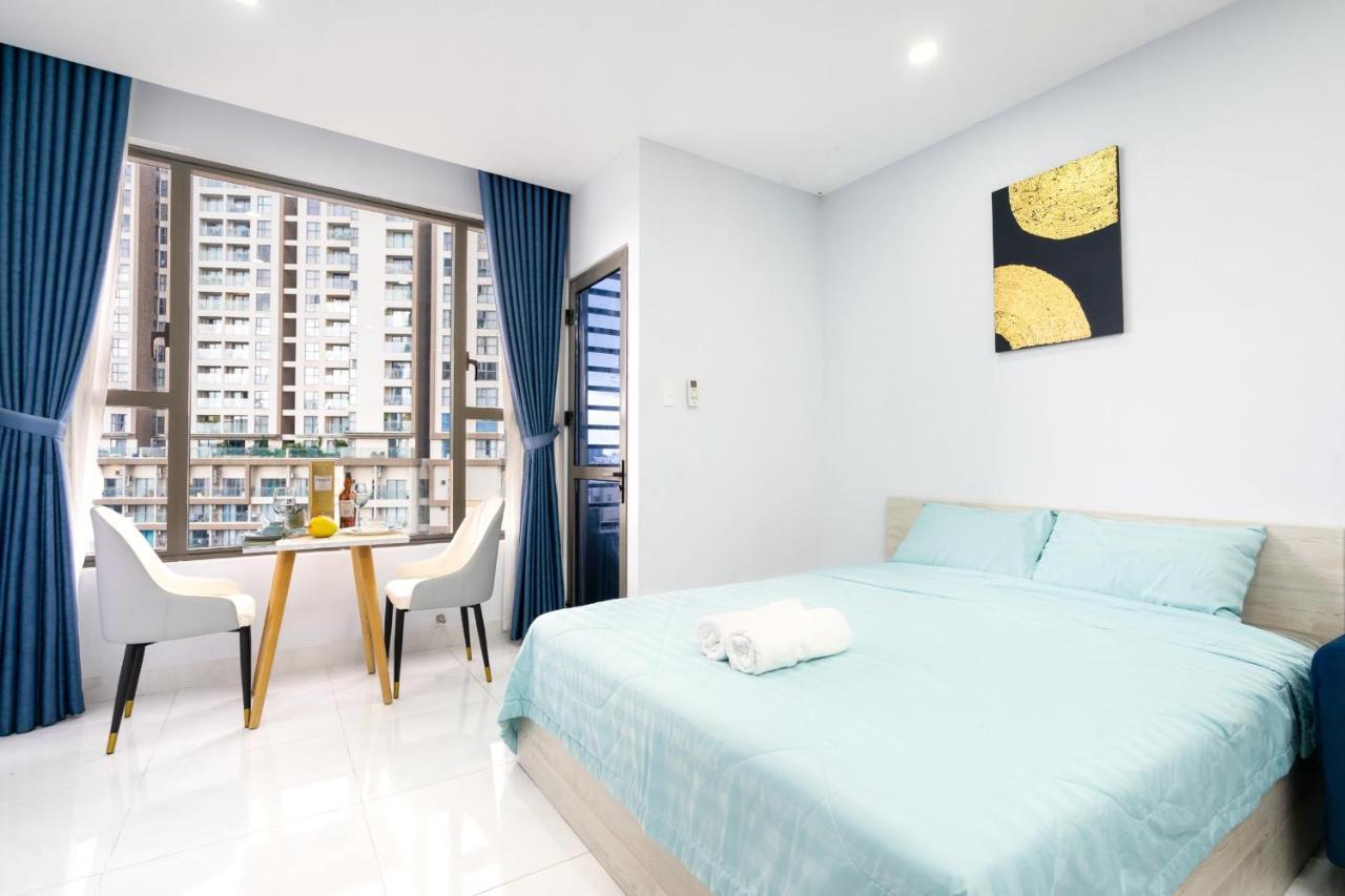 Zo Rivergate Center Free Pool TP. Hồ Chí Minh