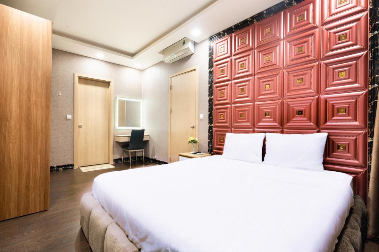 Zo Rivergate Center Free Pool * TP. Hồ Chí Minh