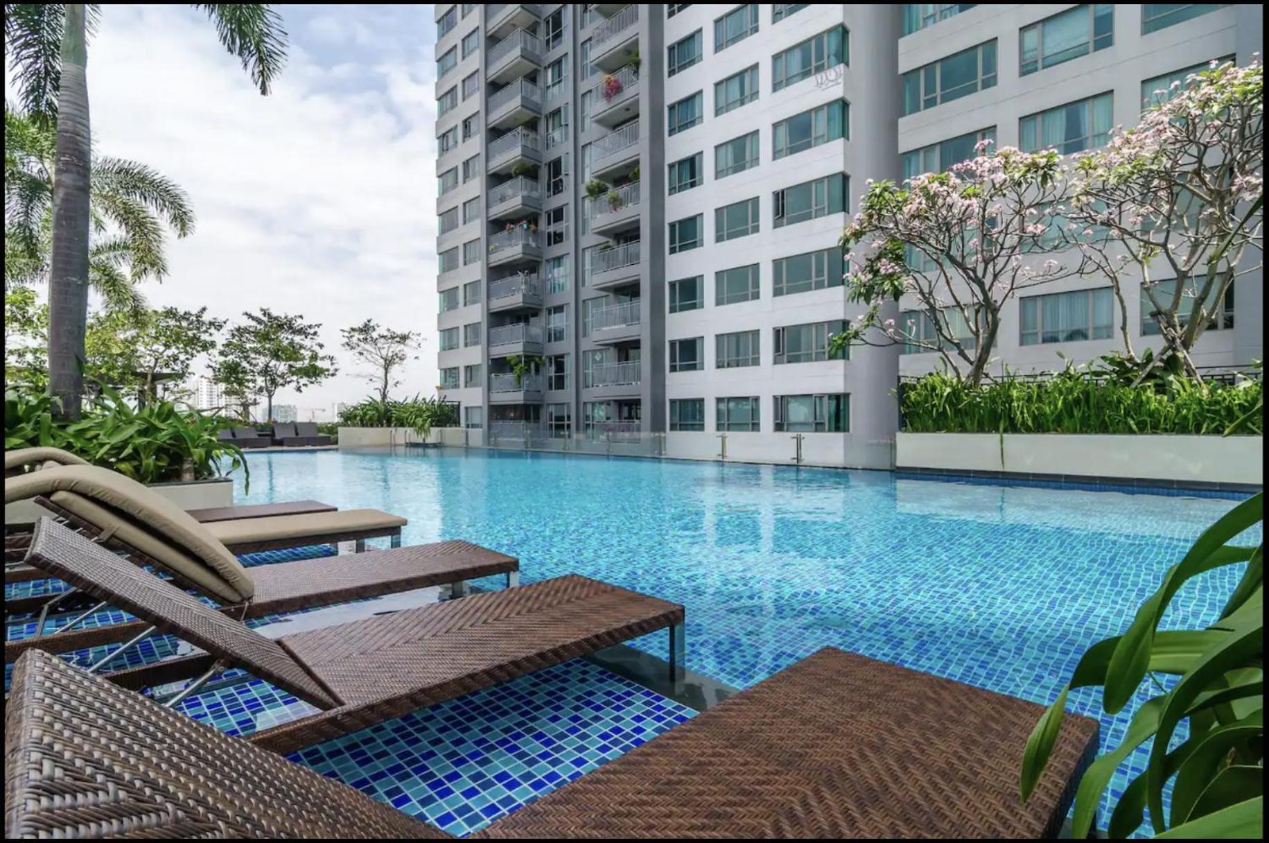 Căn hộ Zo Rivergate Center Free Pool